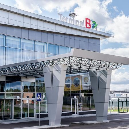 Terminal B Hotel Киев Экстерьер фото